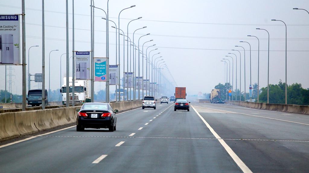 Những điều cần nhớ trước khi lái xe vào đường cao tốc - ảnh 2