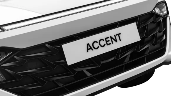 Accent - Lưới tản nhiệt cách điệu khác biệt