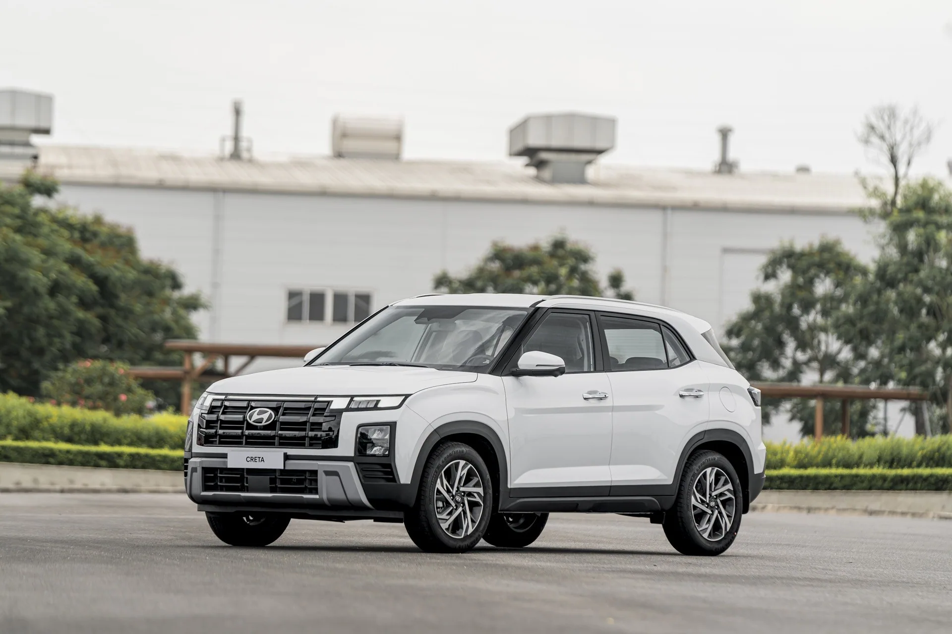 Creta - Thiết kế đầu xe vuông vức, mạnh mẽ