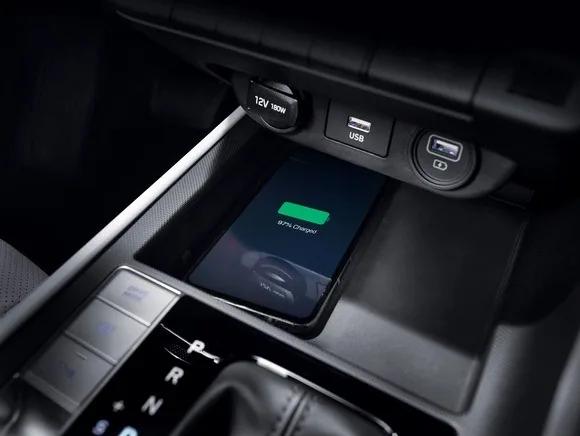 Elantra - Sạc không dây chuẩn Qi