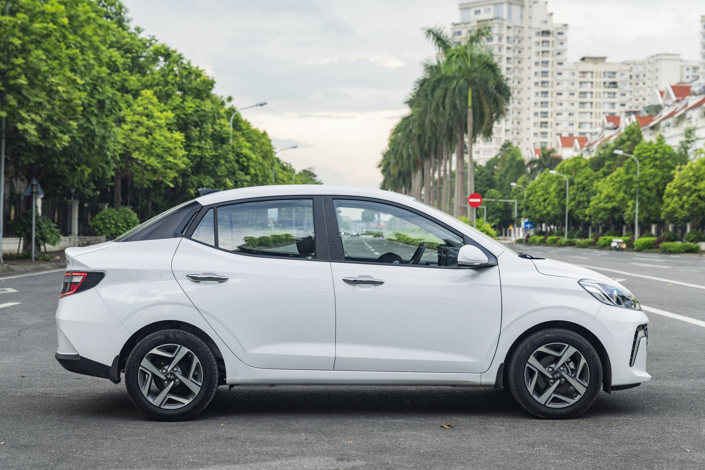 Grand i10 Sedan - Dáng sedan cân đối, thanh lịch