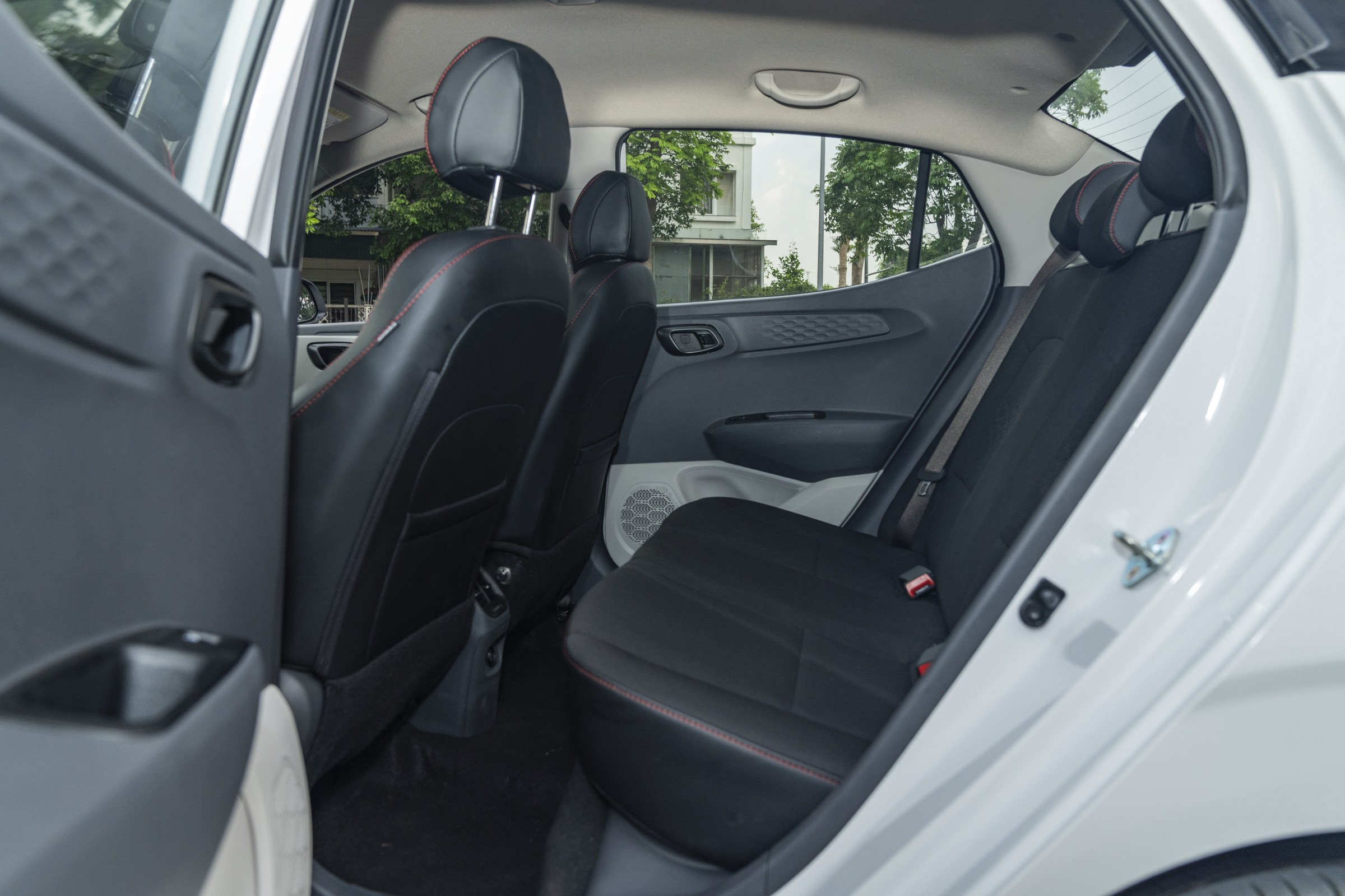 Grand i10 Sedan - Ghế lái chỉnh cơ 6 hướng