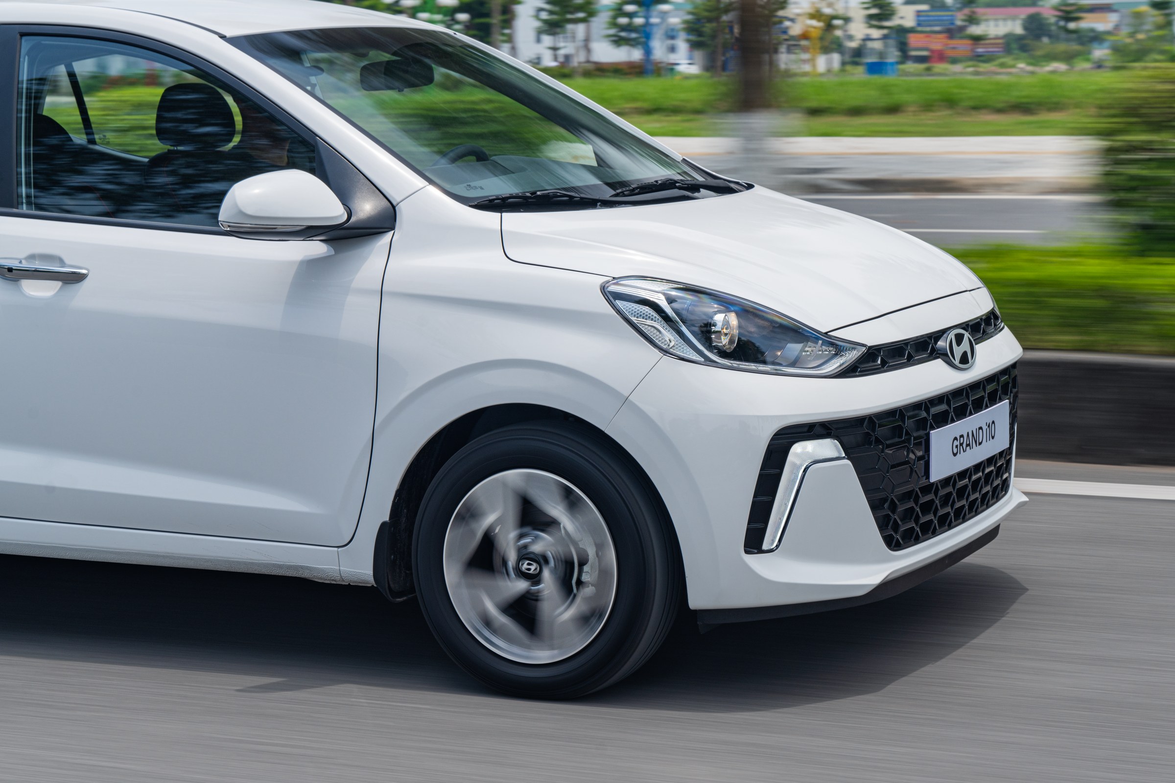 Grand i10 Sedan - Phanh ABS, EBD và hỗ trợ phanh khẩn cấp BA