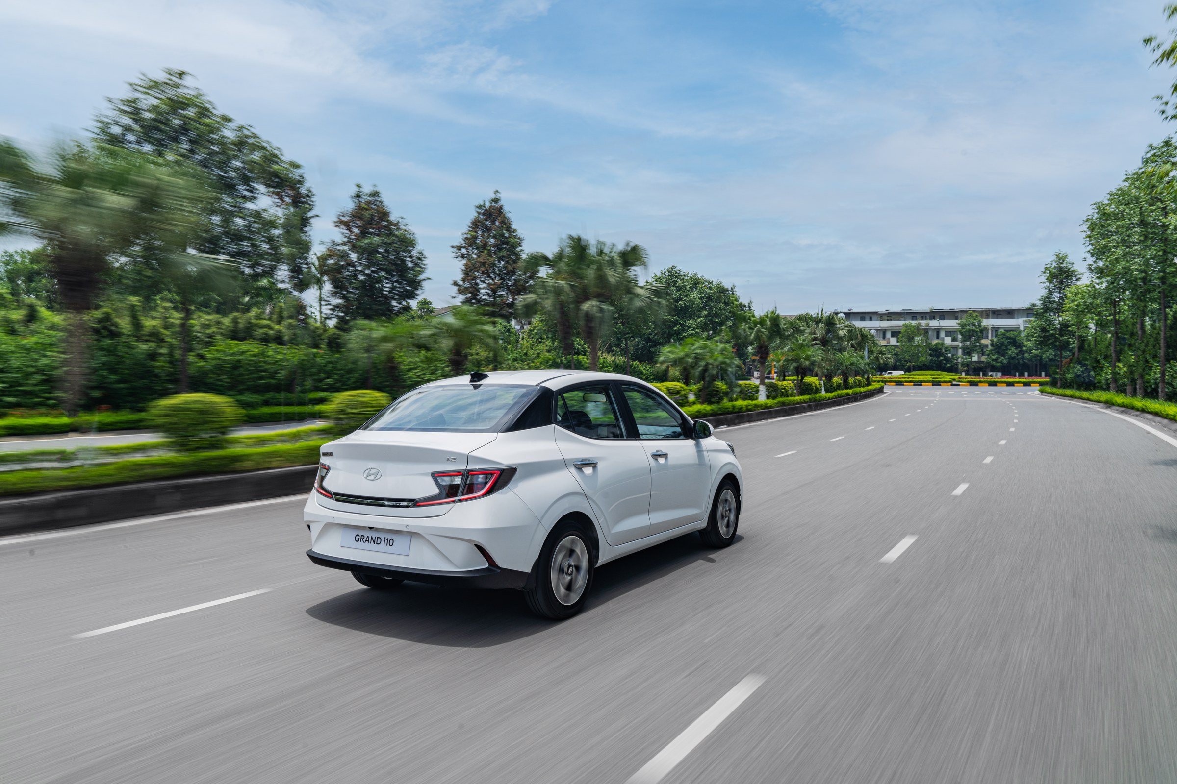 Grand i10 Sedan - Tiết kiệm nhiên liệu vượt trội