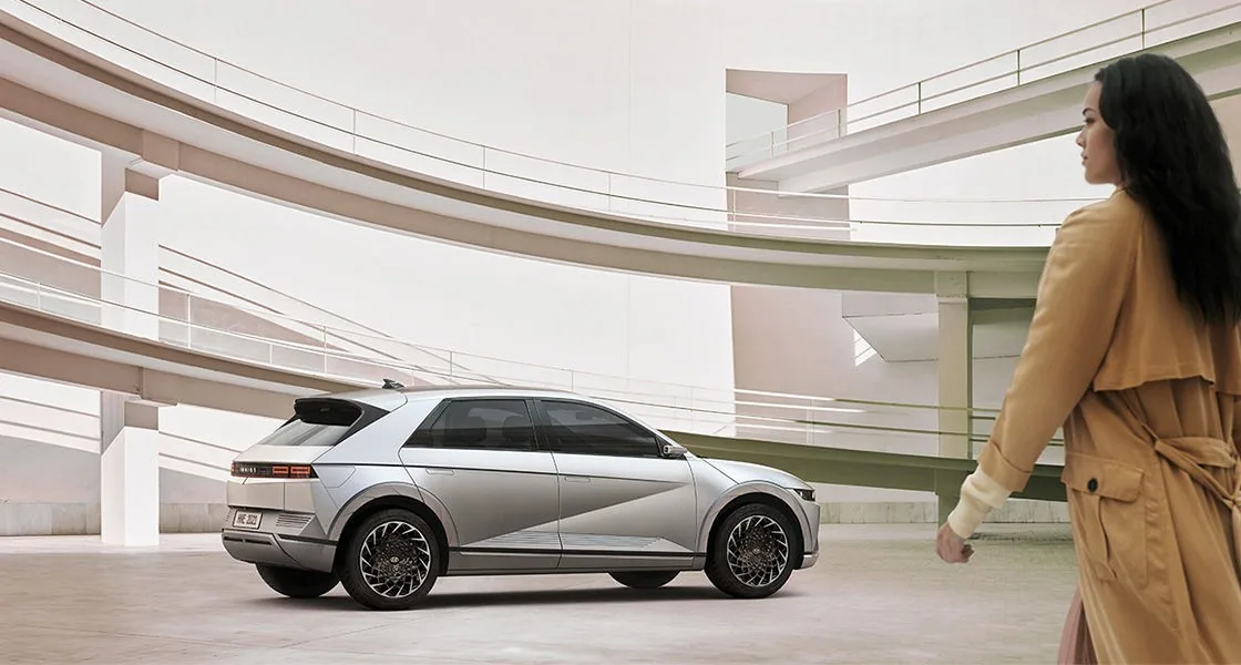 IONIQ 5 - Chìa khóa thông minh khởi động từ xa