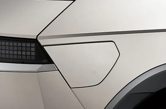 IONIQ 5 - Cổng sạc ẩn tinh tế