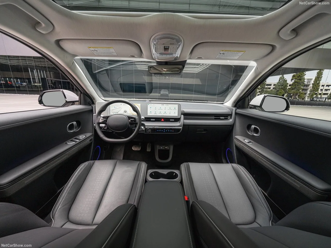 IONIQ 5 - Khoang lái tối giản và thoáng đãng