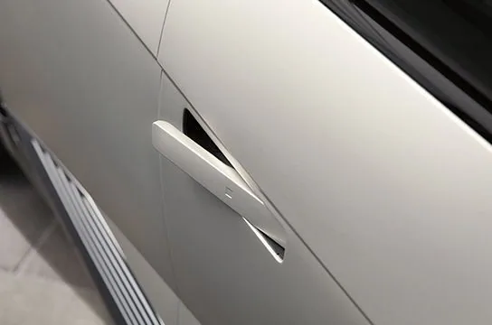 IONIQ 5 - Tay nắm cửa dạng ẩn